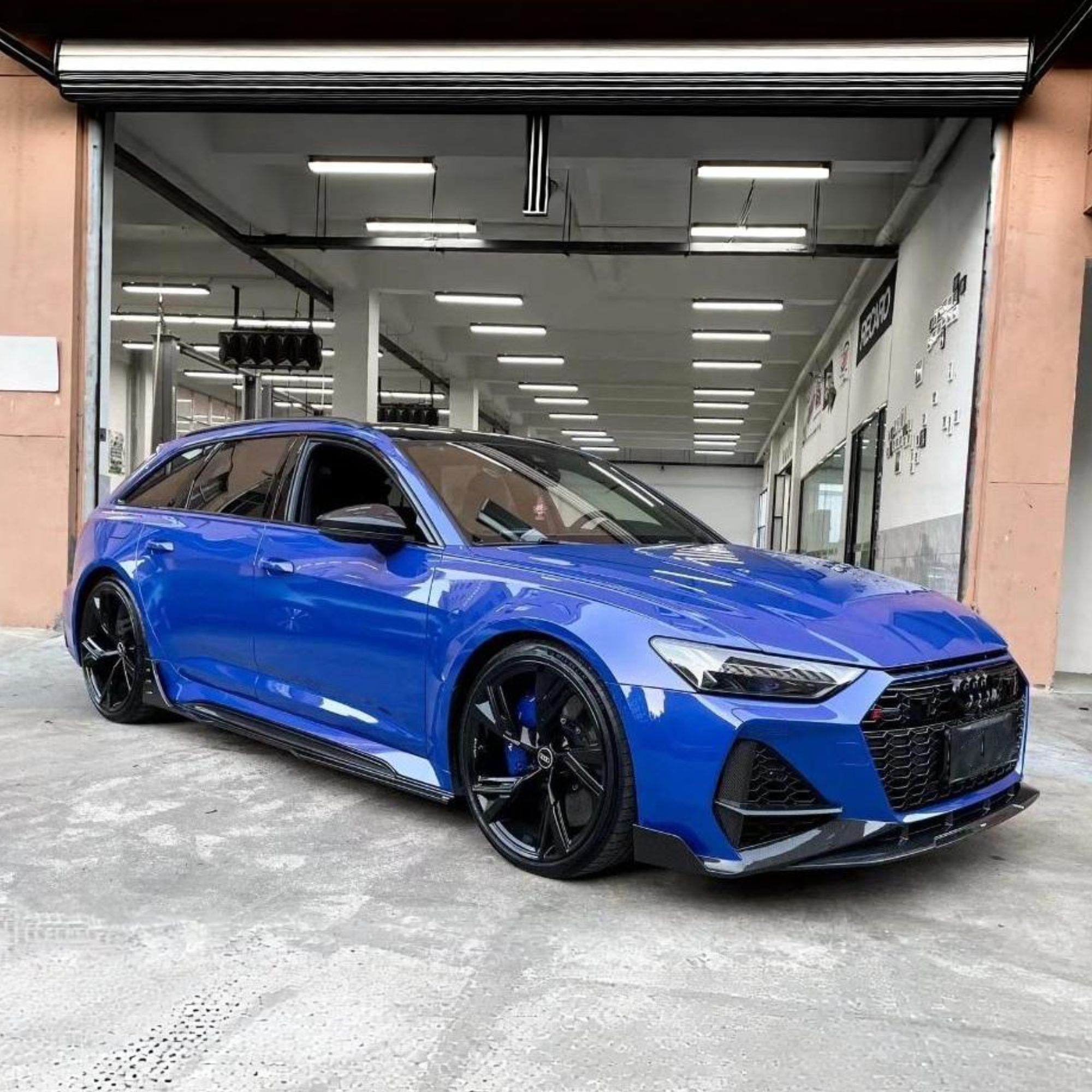 Audi RS6/RS7 C8 Carbon Fiber Front Splitter Lip image 1