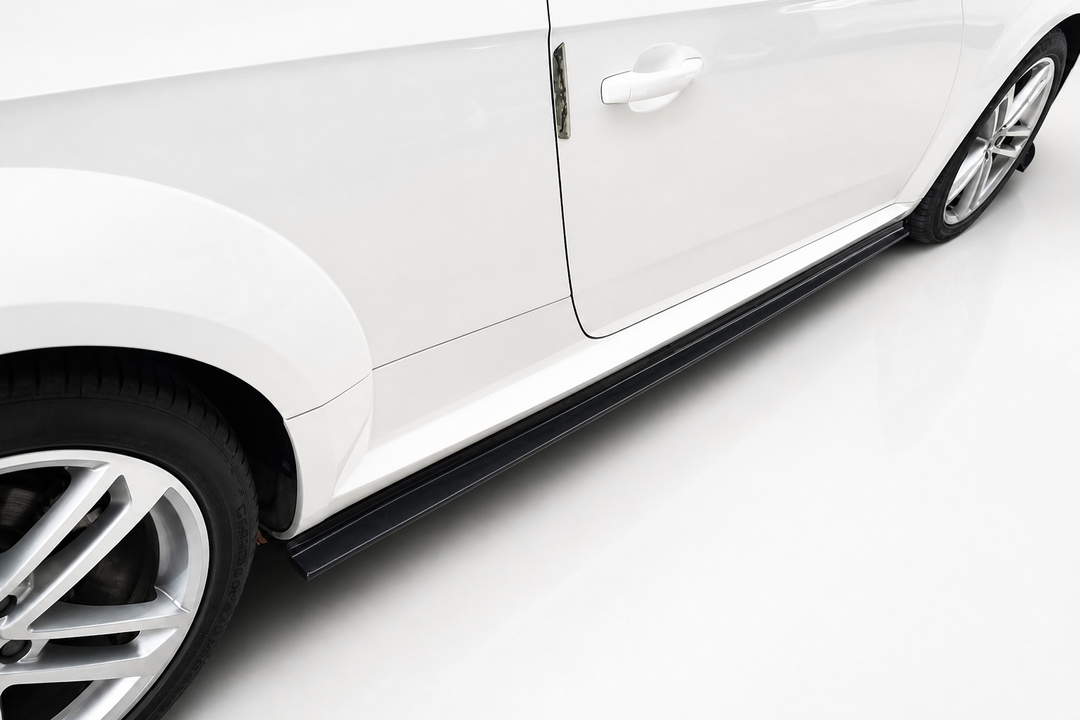 Audi TT 8S Carbon Fiber Side Skirts Lip