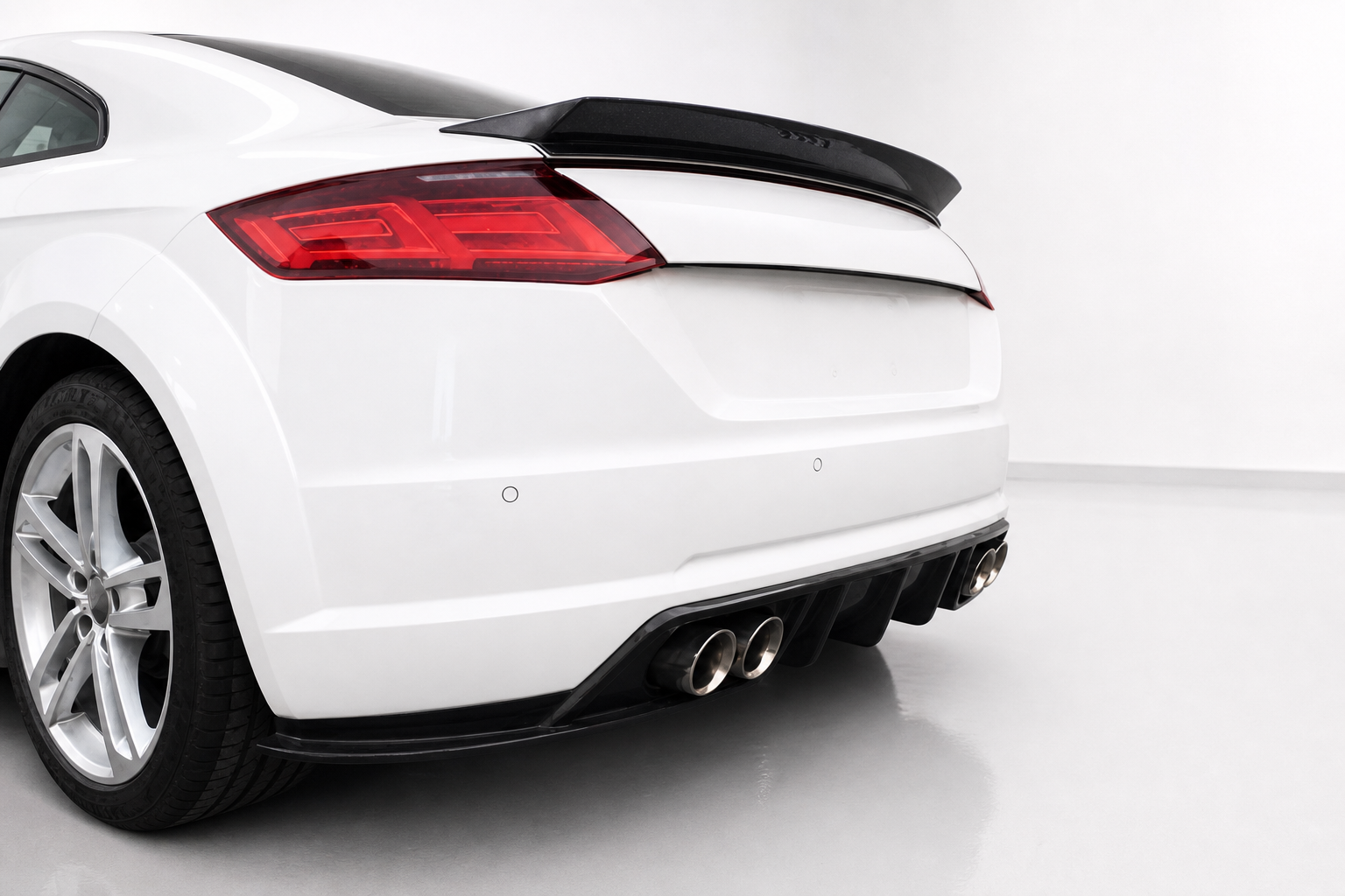 Audi TT 8S Carbon Fiber Rear Diffuser