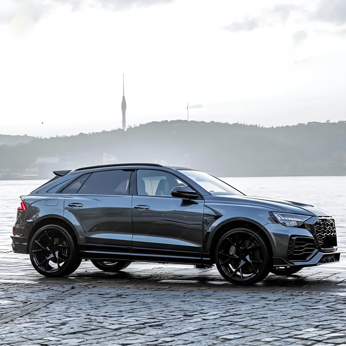 Audi RSQ8 4M Capó de Fibra de Carbono