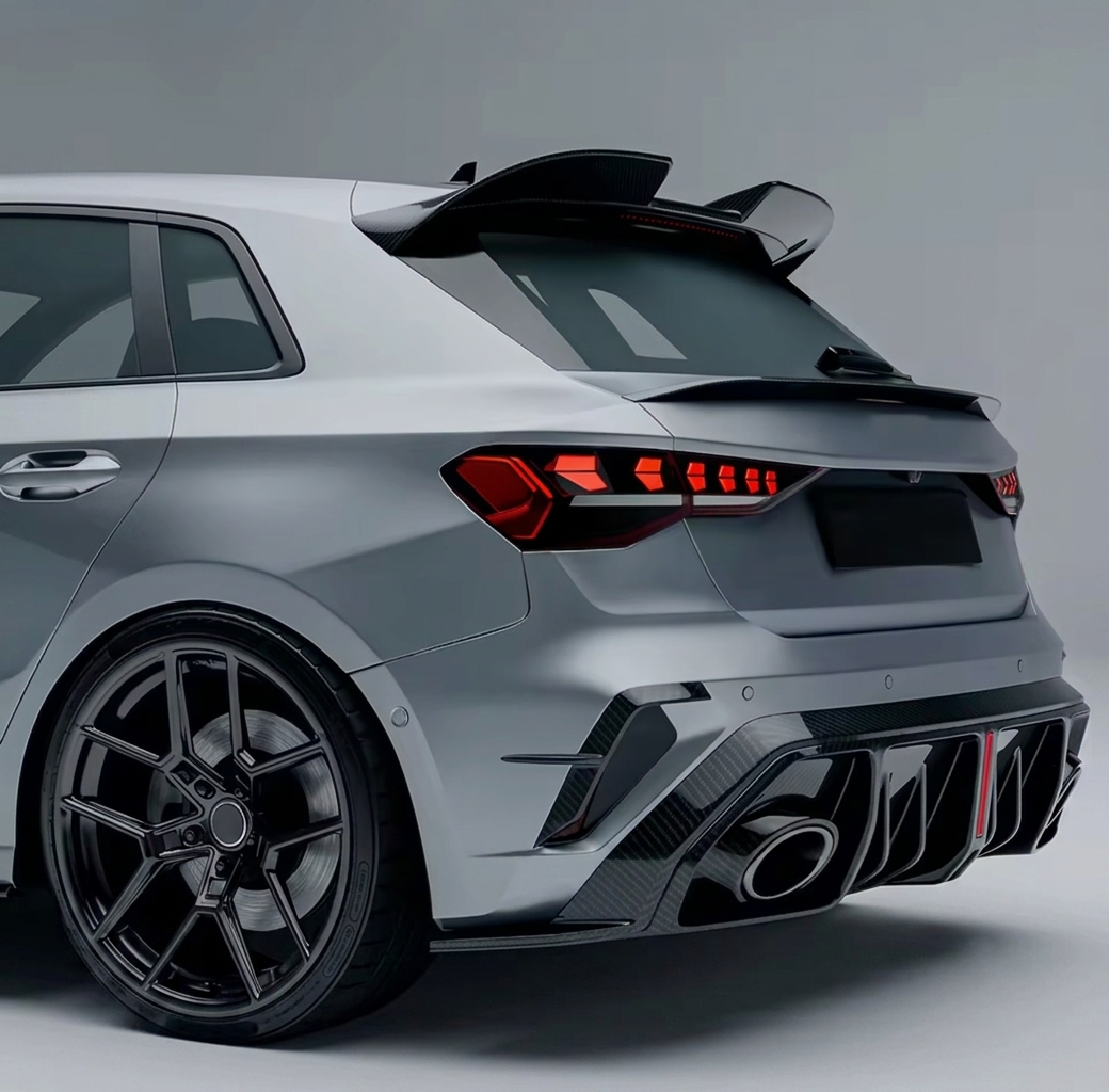 Kit carrosserie complet en carbone Audi RSQ8 4M
