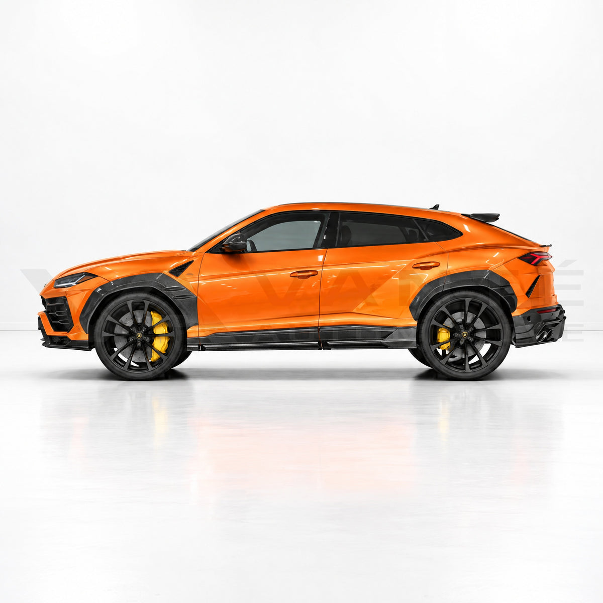 Lamborghini Urus Carbon Fibre Aero Kit