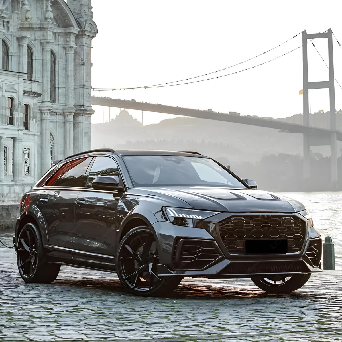 Audi RSQ8 4M Capó de Fibra de Carbono