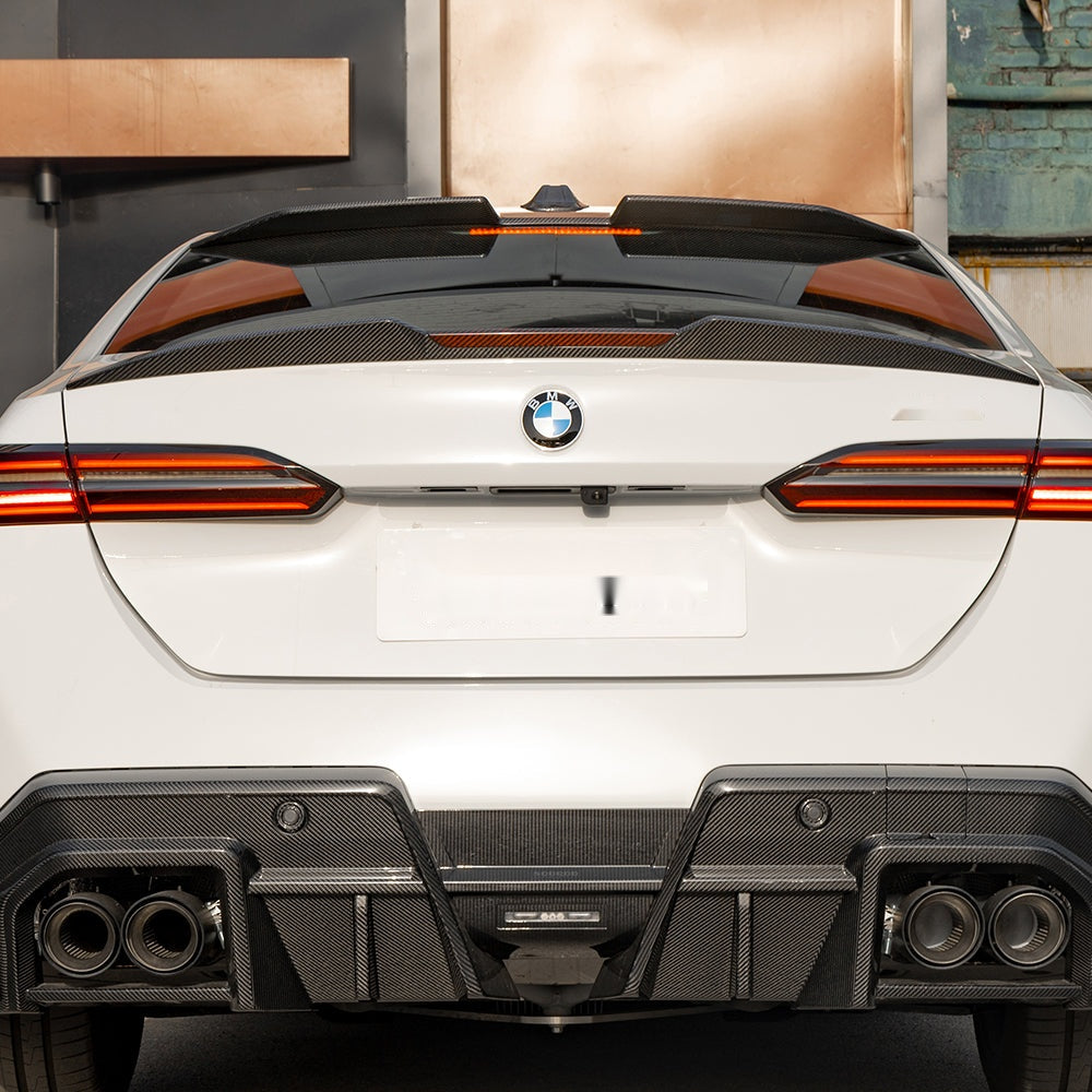 BMW M5 G90 Prepreg Carbon Fibre Rear Spoiler - lightweight track-inspired boot spoiler upgrade
